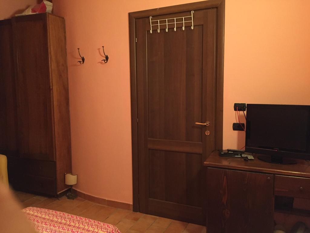 Готель Il Casello Паола Номер фото