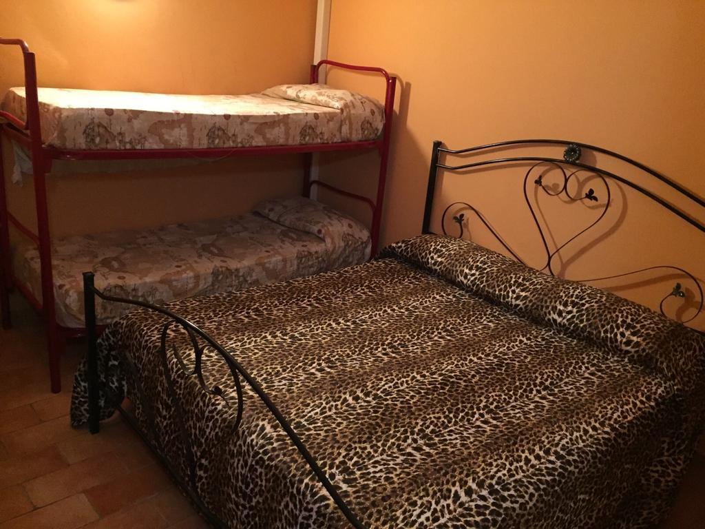 Готель Il Casello Паола Номер фото